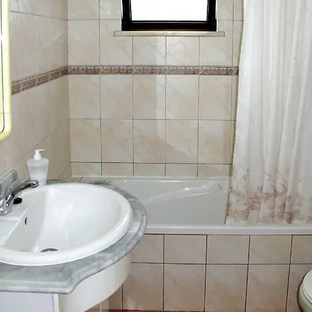 Holiday Quinta Da Geninha Holiday home Mem Moniz